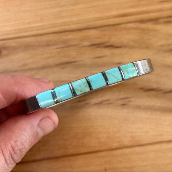 Turquoise Inlay Hinged Bangle 7 Inch Bracelet - Picture 5 of 9